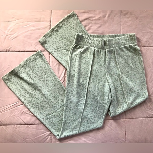 Pink Rose Pants - NWOT Pink Rose Pastel Green Leopard Print Silky Soft Flare Leg Lounge Pants - S